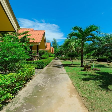 Rim Khao Resort Ko Lanta Exteriör bild